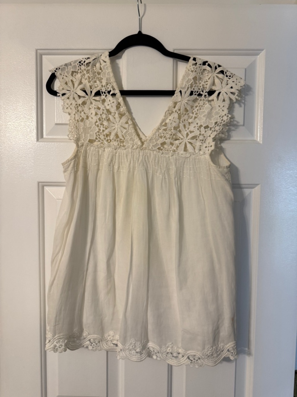 Johnny Was Ivory Crochet Lace V-Neck baby doll top